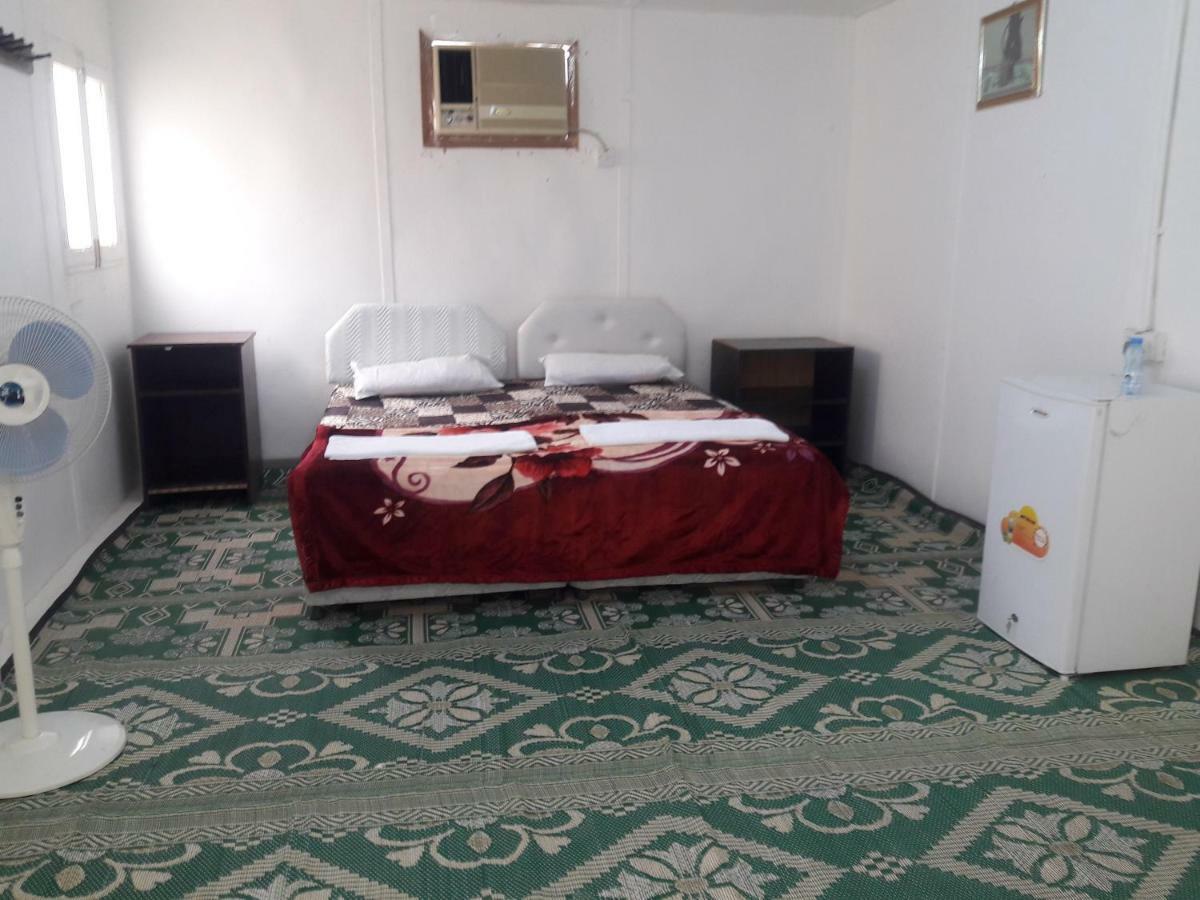 Отель Abu Omair Jabal Shams House Эль-Хамра Экстерьер фото